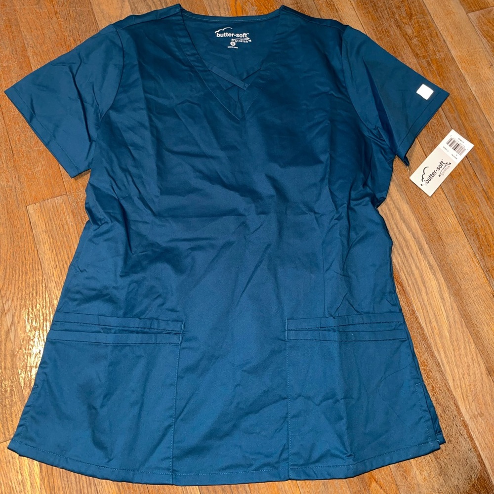 brand new scrub set!